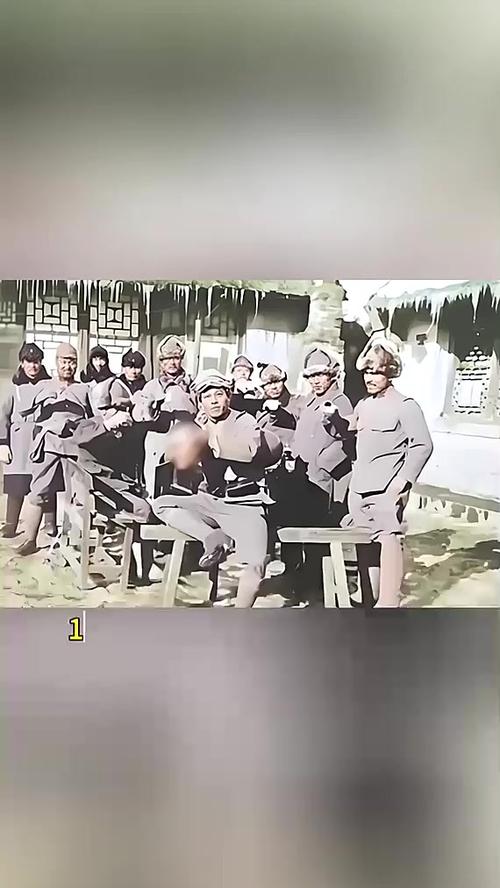 日本人提着人脑袋_警惕！把我当日本人梗图是假的，别传假消息