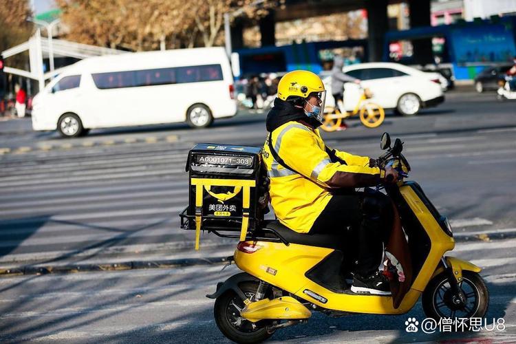 牛来速归图片送外卖的_牛来速归外卖车罢工，外卖小哥慌了！